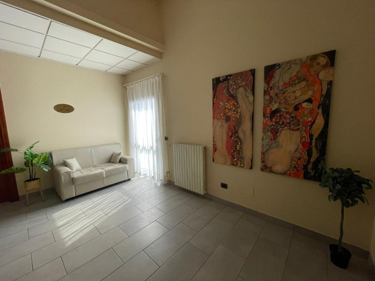 Hotel Arda Fiorenzuola フィオレンツオーラ・ダルダ エクステリア 写真
