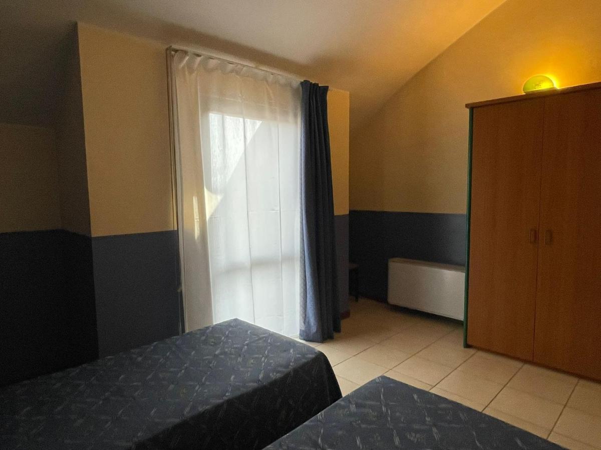 Hotel Arda Fiorenzuola フィオレンツオーラ・ダルダ エクステリア 写真
