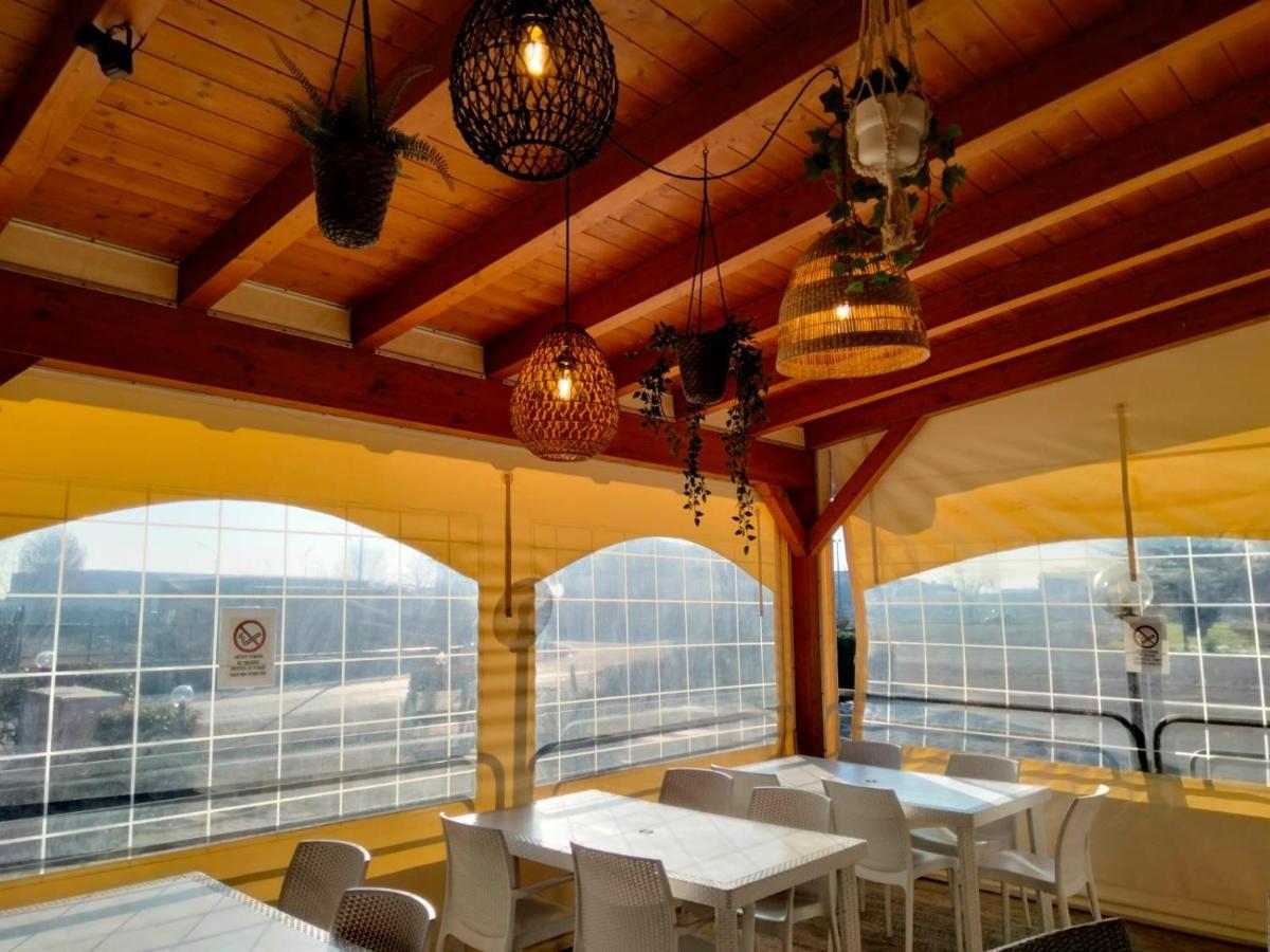 Hotel Arda Fiorenzuola フィオレンツオーラ・ダルダ エクステリア 写真
